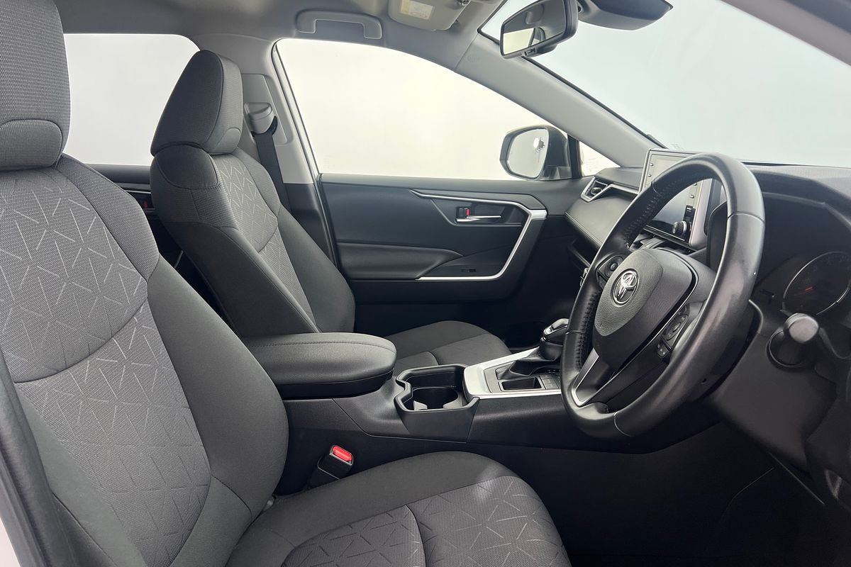 2021 Toyota RAV4 GXL MXAA52R