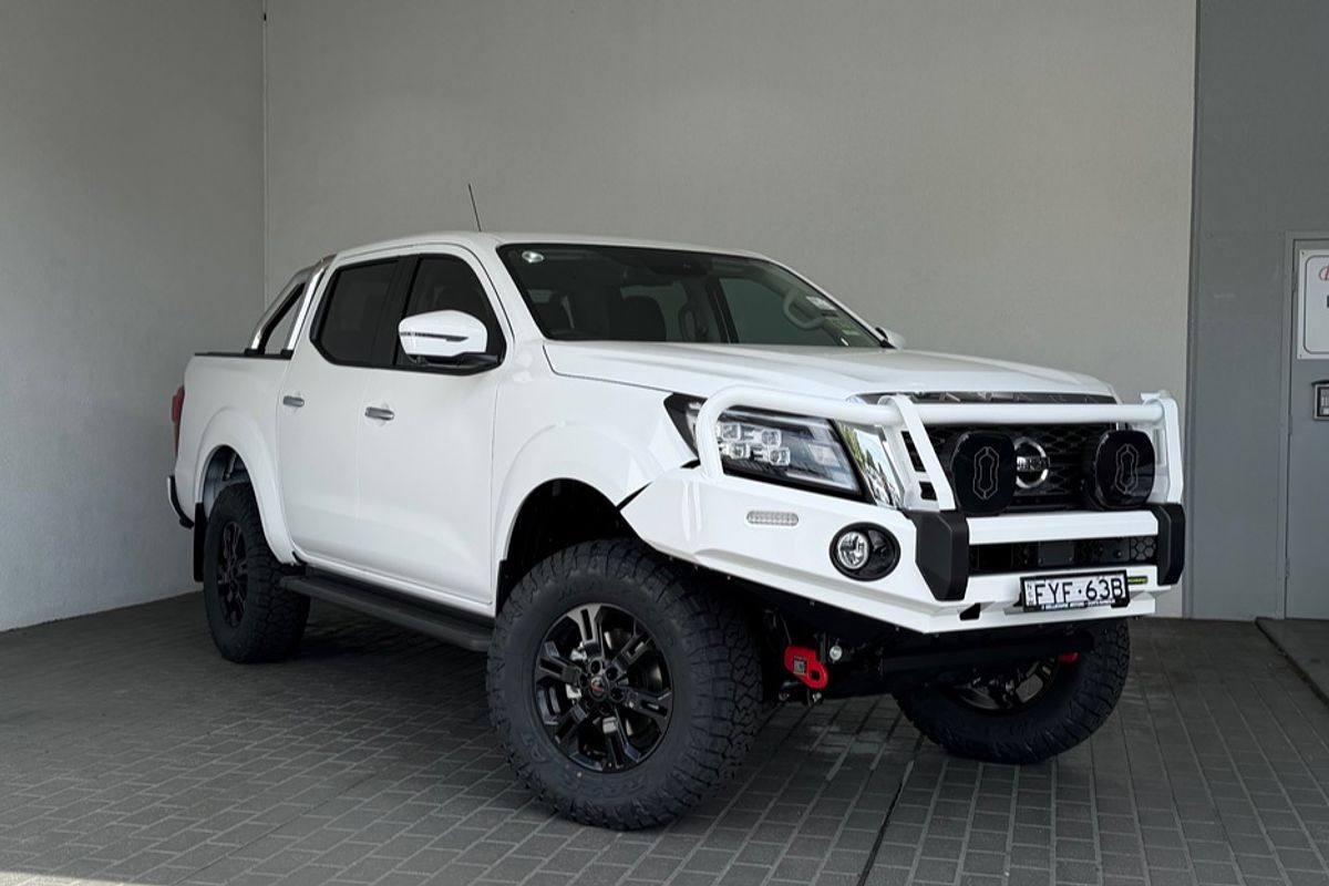 2025 Nissan Navara ST D23 4X4