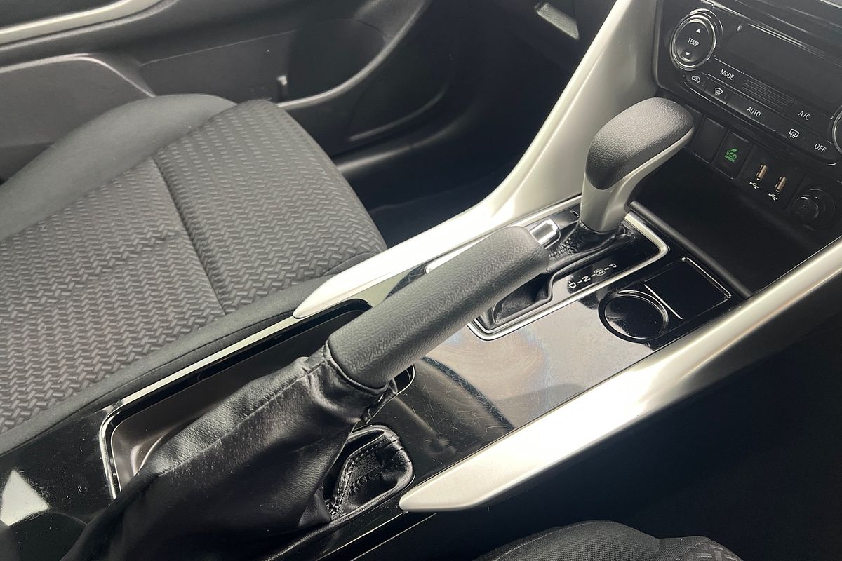 2021 Mitsubishi Eclipse Cross ES YB