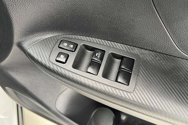 2021 Mitsubishi Eclipse Cross ES YB thumb-9