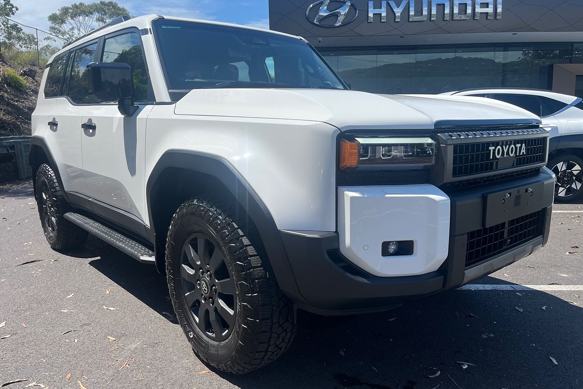 2025 Toyota Landcruiser Prado Altitude GDJ251R