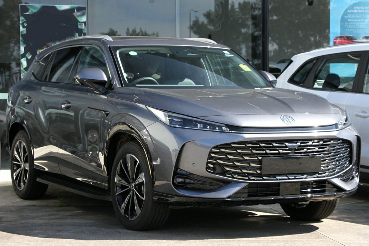 2025 MG HS Super Hybrid Essence AS33P