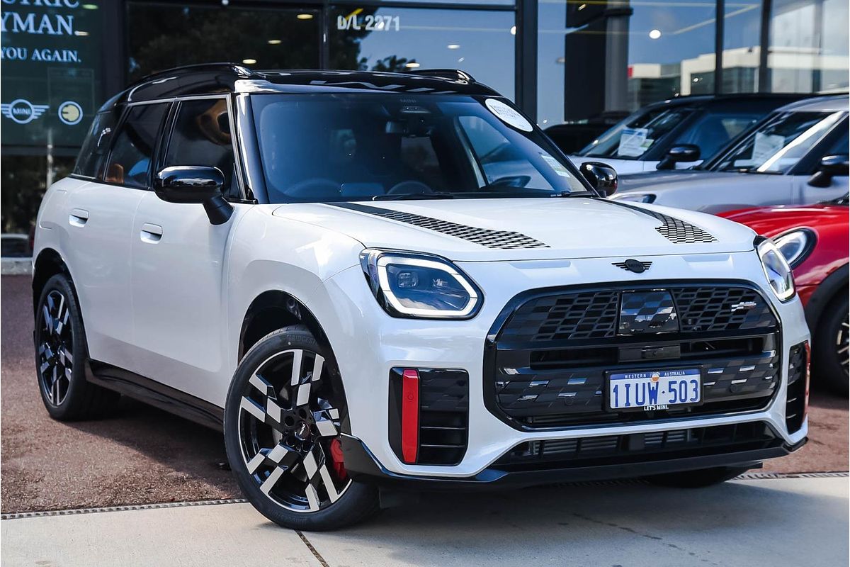 2025 MINI Countryman JCW Favoured U25