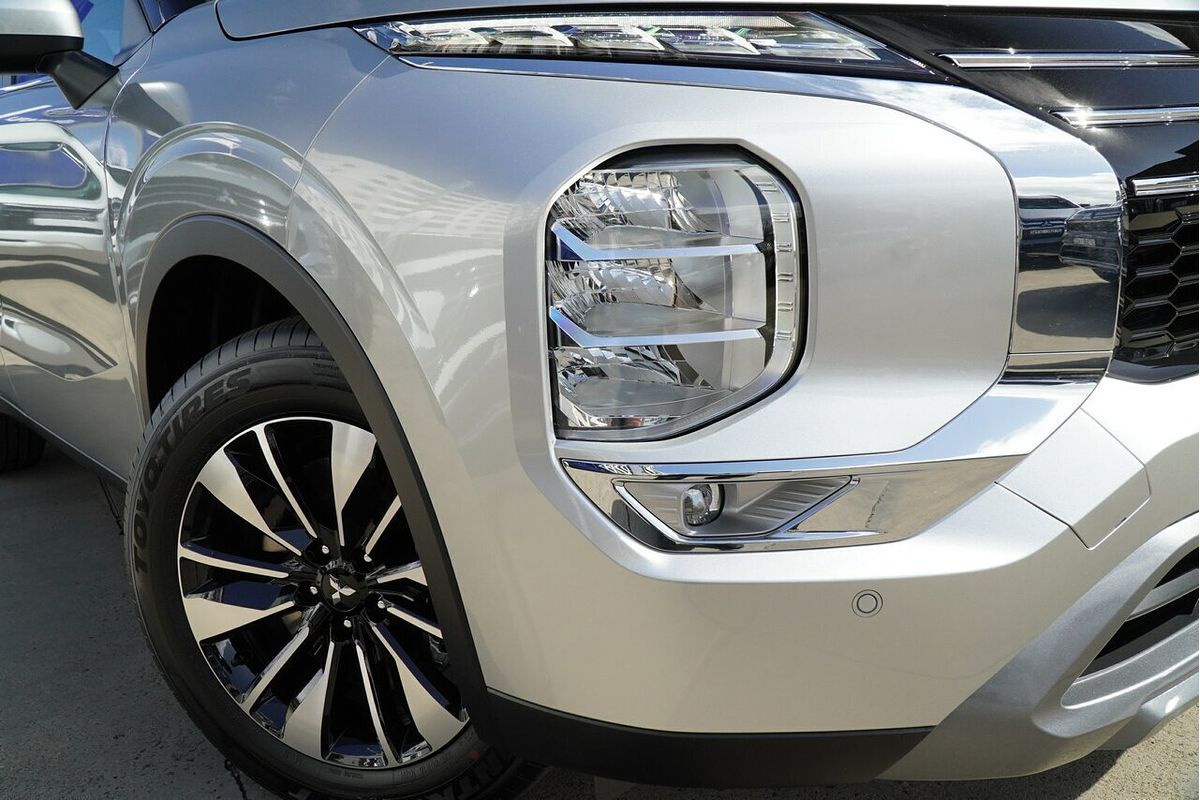 2025 Mitsubishi Outlander LS ZM