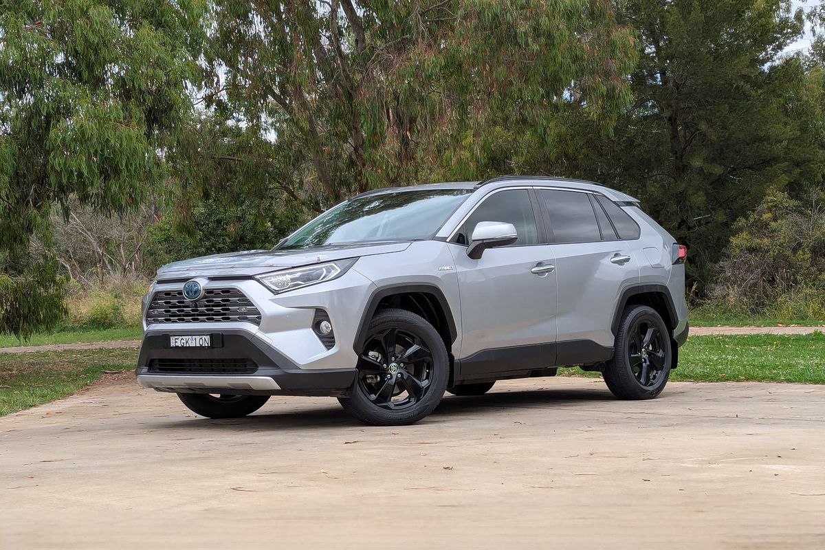 2020 Toyota RAV4 Cruiser AXAH52R