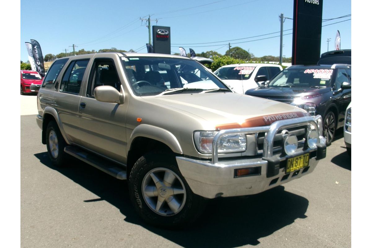 2002 Nissan Pathfinder ST WX II