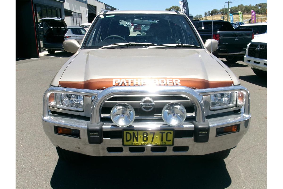 2002 Nissan Pathfinder ST WX II