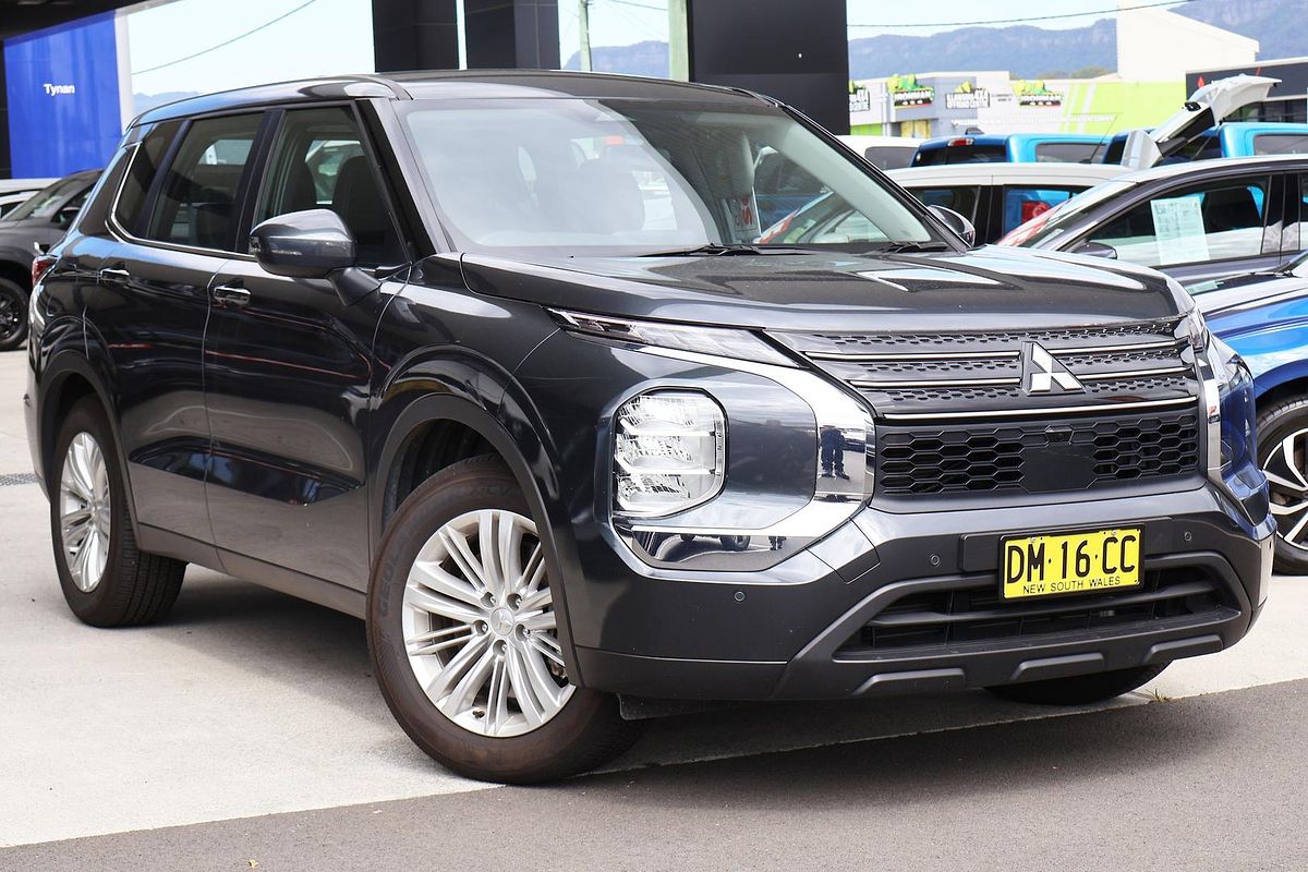 2024 Mitsubishi Outlander ES ZM