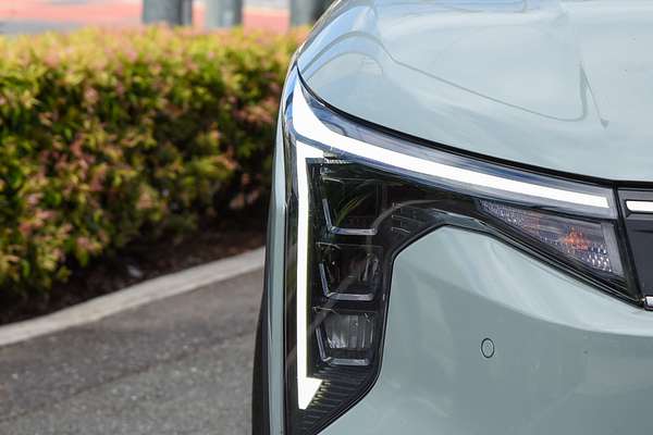 2025 Kia K4 Sport CL4m thumb-1