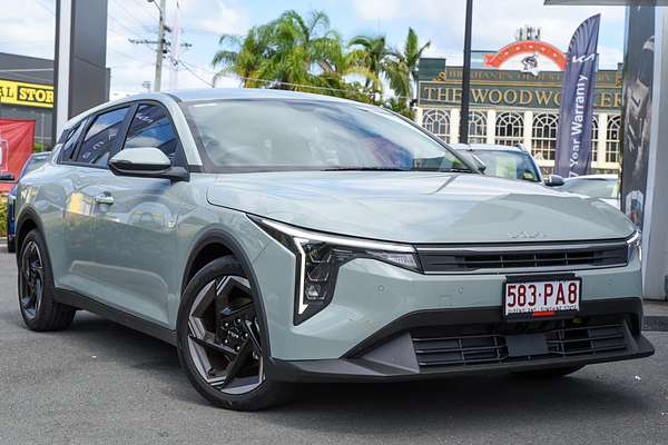 2025 Kia K4 Sport CL4m thumb-0