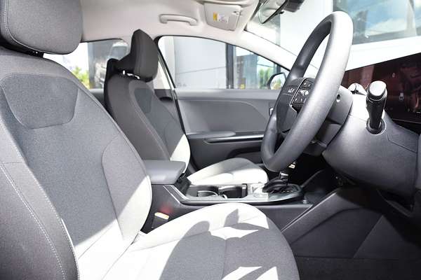 2025 Kia K4 Sport CL4m thumb-9