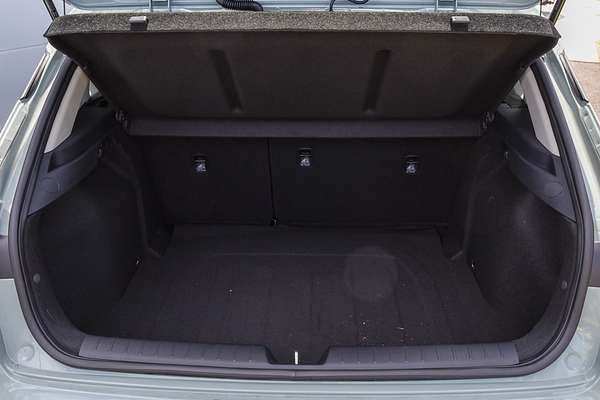 2025 Kia K4 Sport CL4m thumb-18