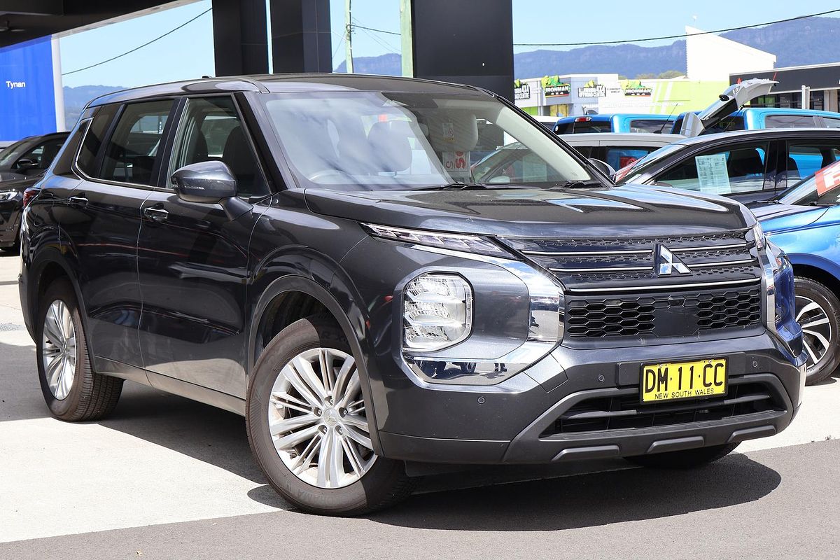 2024 Mitsubishi Outlander ES ZM