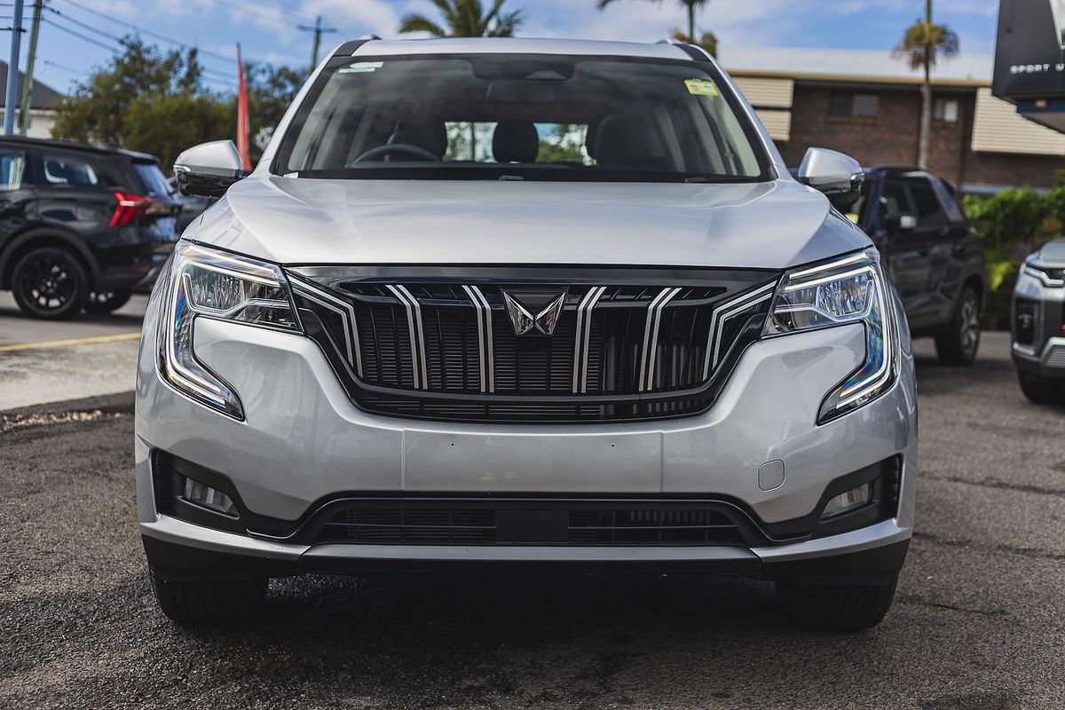 2025 Mahindra XUV700 AX7L