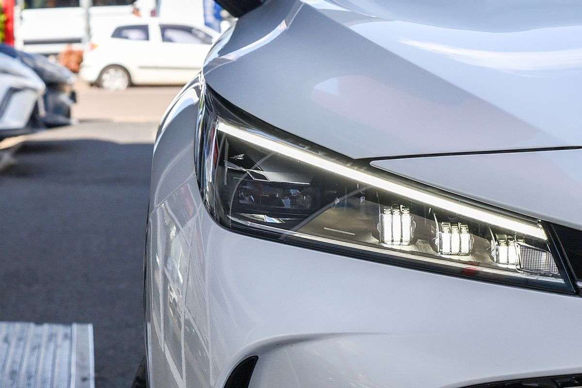 2025 MG HS Super Hybrid Essence AS33P