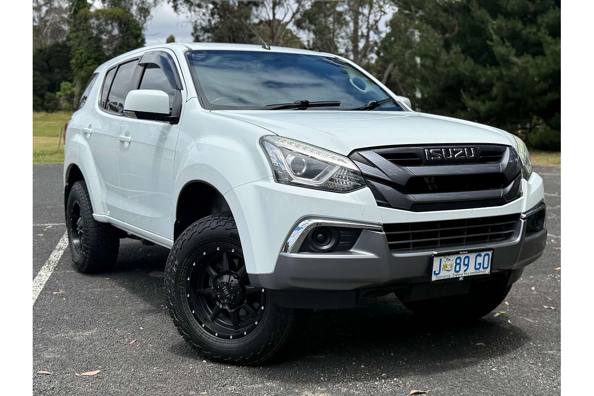 2020 Isuzu MU-X LS-M