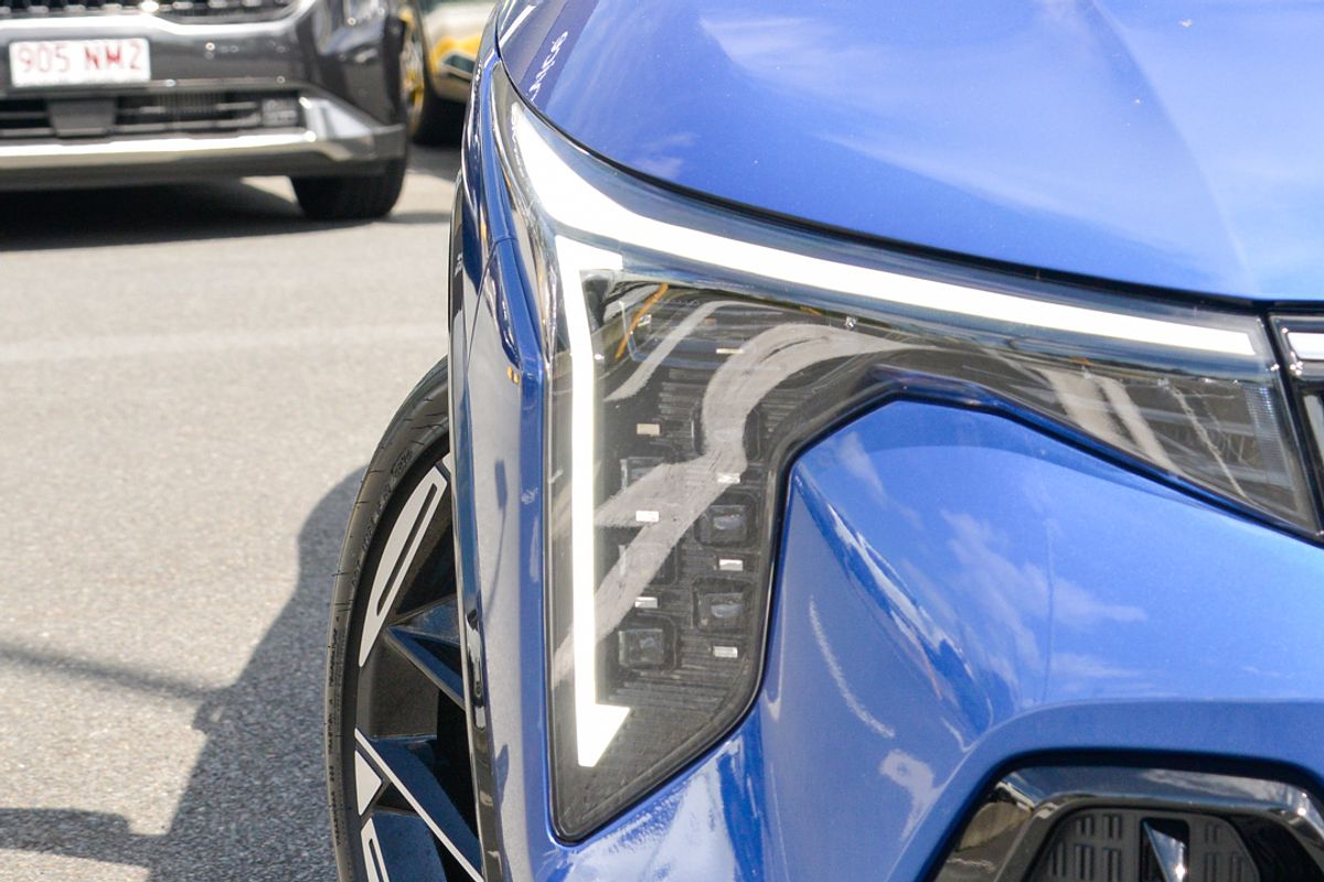 2025 Kia K4 GT-Line CL4m