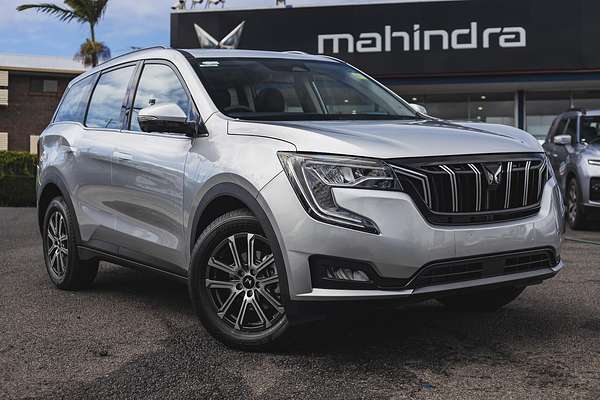 2025 Mahindra XUV700 AX7L