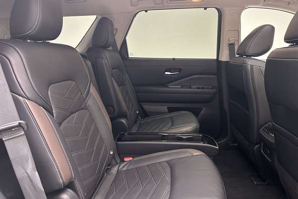 2023 Nissan Pathfinder Ti-L R53 thumb-11