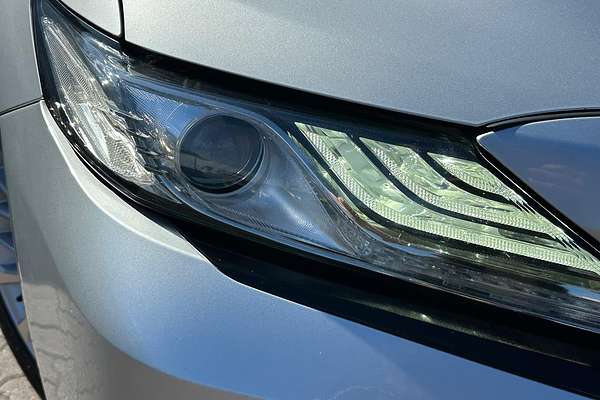 2019 Toyota Camry SL GSV70R thumb-1