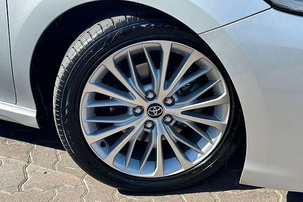 2019 Toyota Camry SL GSV70R thumb-2