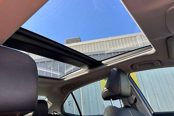 2019 Toyota Camry SL GSV70R thumb-16