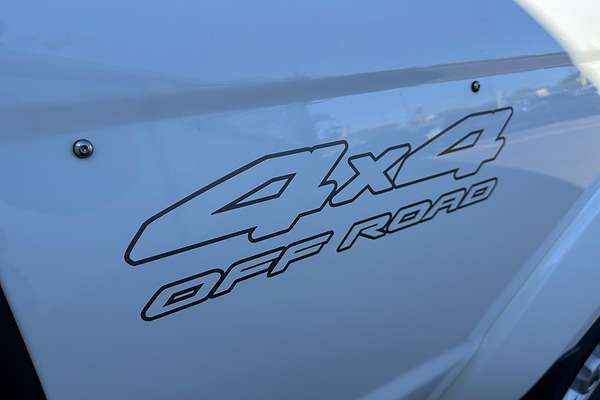 2010 Nissan Navara ST-R D22 4X4 thumb-7