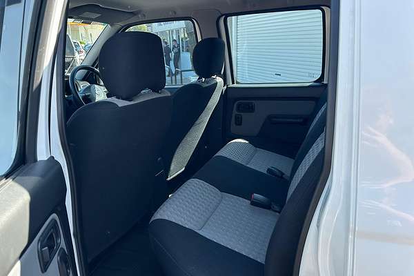 2010 Nissan Navara ST-R D22 4X4 thumb-15