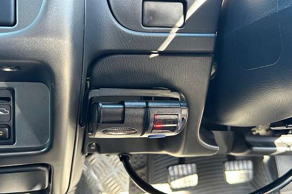 2010 Nissan Navara ST-R D22 4X4 thumb-23