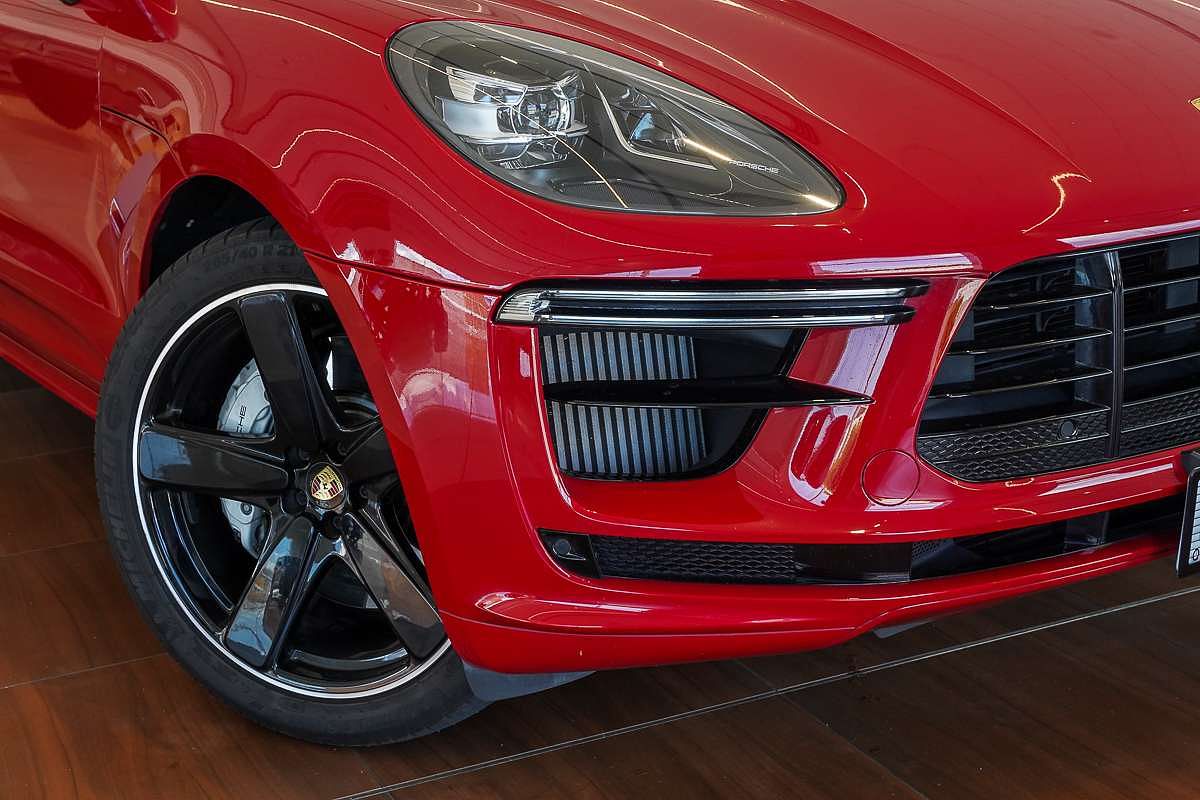 2020 Porsche Macan Turbo 95B