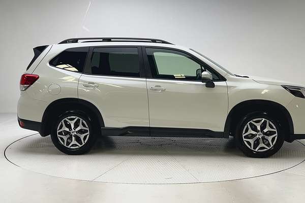 2024 Subaru Forester 2.5i S5 thumb-8
