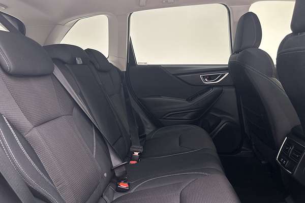 2024 Subaru Forester 2.5i S5 thumb-11