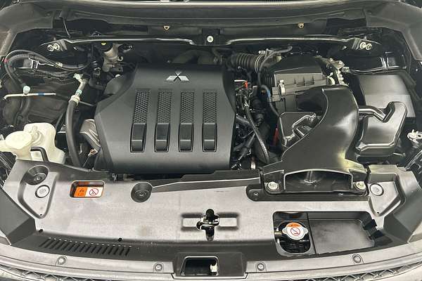 2019 Mitsubishi Eclipse Cross Black Edition YA thumb-10