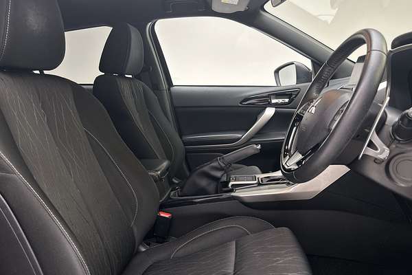 2019 Mitsubishi Eclipse Cross Black Edition YA thumb-12