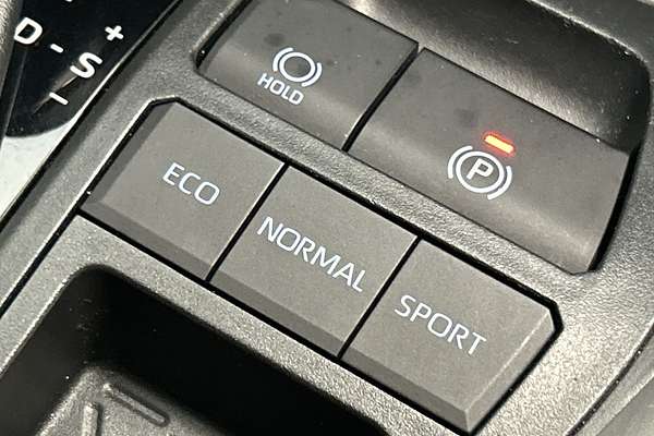 2020 Toyota RAV4 GX AXAH52R thumb-16