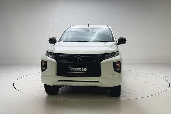 2022 Mitsubishi Triton GLX+ MR 4X4 thumb-2