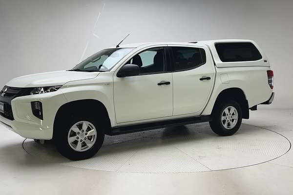 2022 Mitsubishi Triton GLX+ MR 4X4 thumb-3