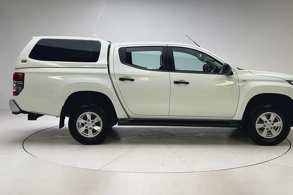 2022 Mitsubishi Triton GLX+ MR 4X4 thumb-8