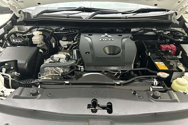 2022 Mitsubishi Triton GLX+ MR 4X4 thumb-10