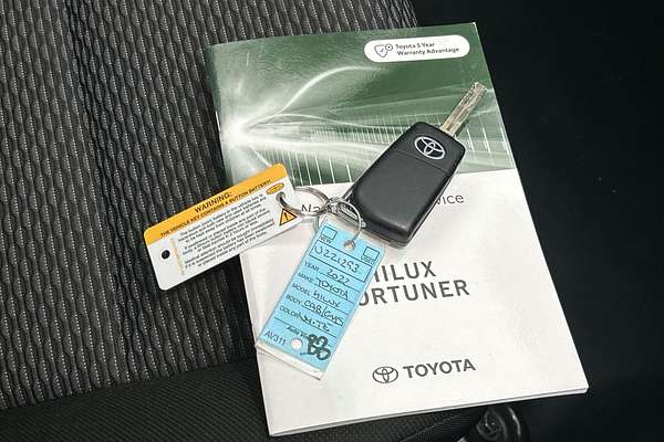 2022 Toyota Hilux Workmate TGN121R Rear Wheel Drive thumb-20