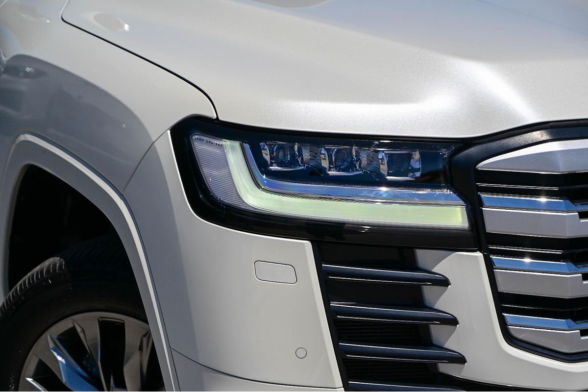 2024 Toyota Landcruiser Sahara ZX FJA300R