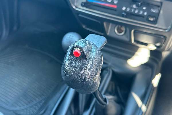 2010 Nissan Navara ST-R D22 4X4 thumb-23