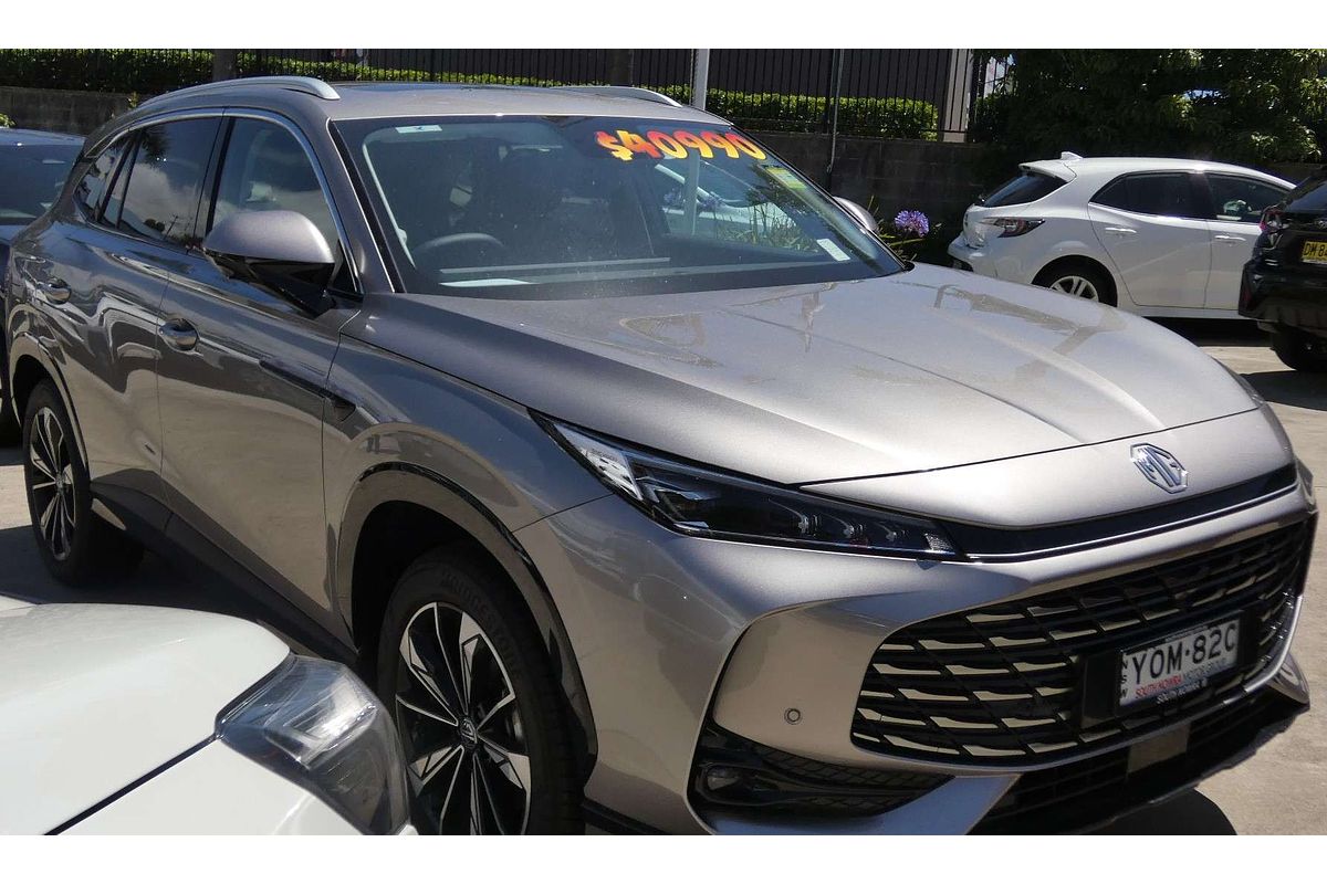 2025 MG HS Essence AS33