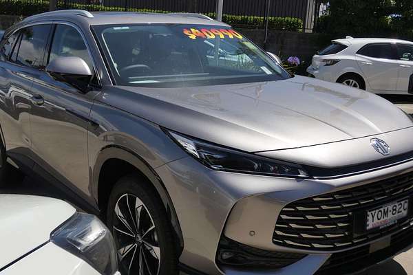 2025 MG HS Essence AS33