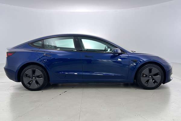 2023 Tesla Model 3 Rear-Wheel Drive thumb-5