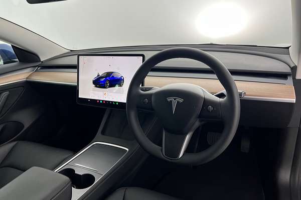 2023 Tesla Model 3 Rear-Wheel Drive thumb-10