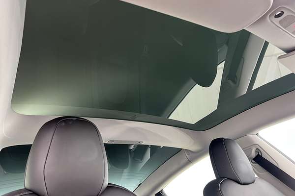 2023 Tesla Model 3 Rear-Wheel Drive thumb-16