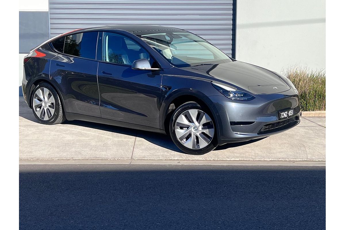 2023 Tesla Model Y Rear-Wheel Drive