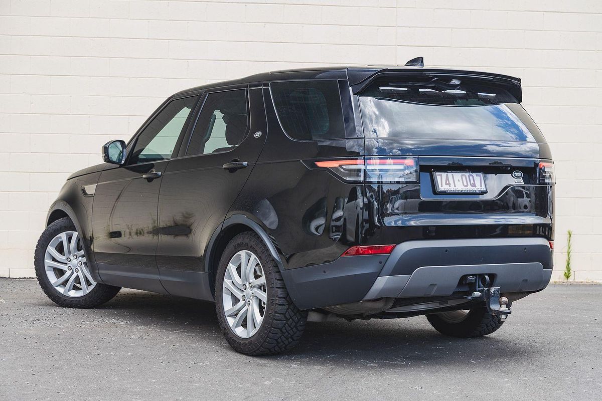 2019 Land Rover Discovery SD6 SE Series 5