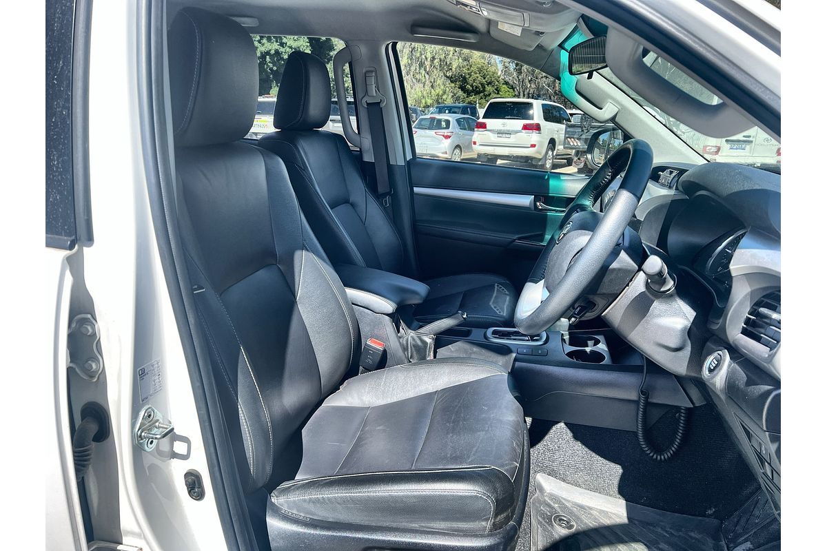 2022 Toyota Hilux SR5 GUN126R